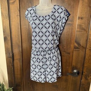 Kaileigh Navy and White Geometric Romper with tie detail size M